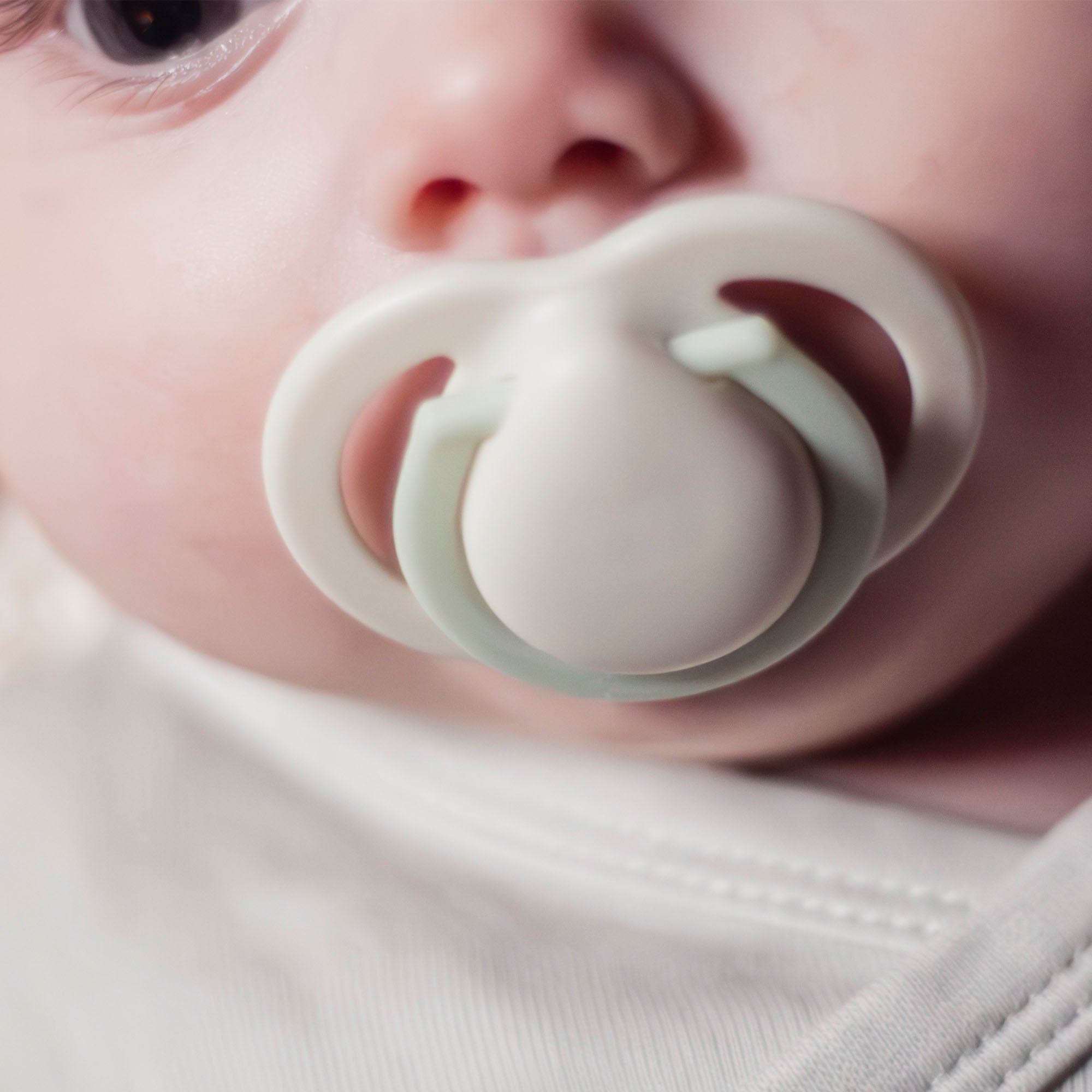 Tommee Tippee Starter Pack - 150ml Bottle & 0-2m Soother