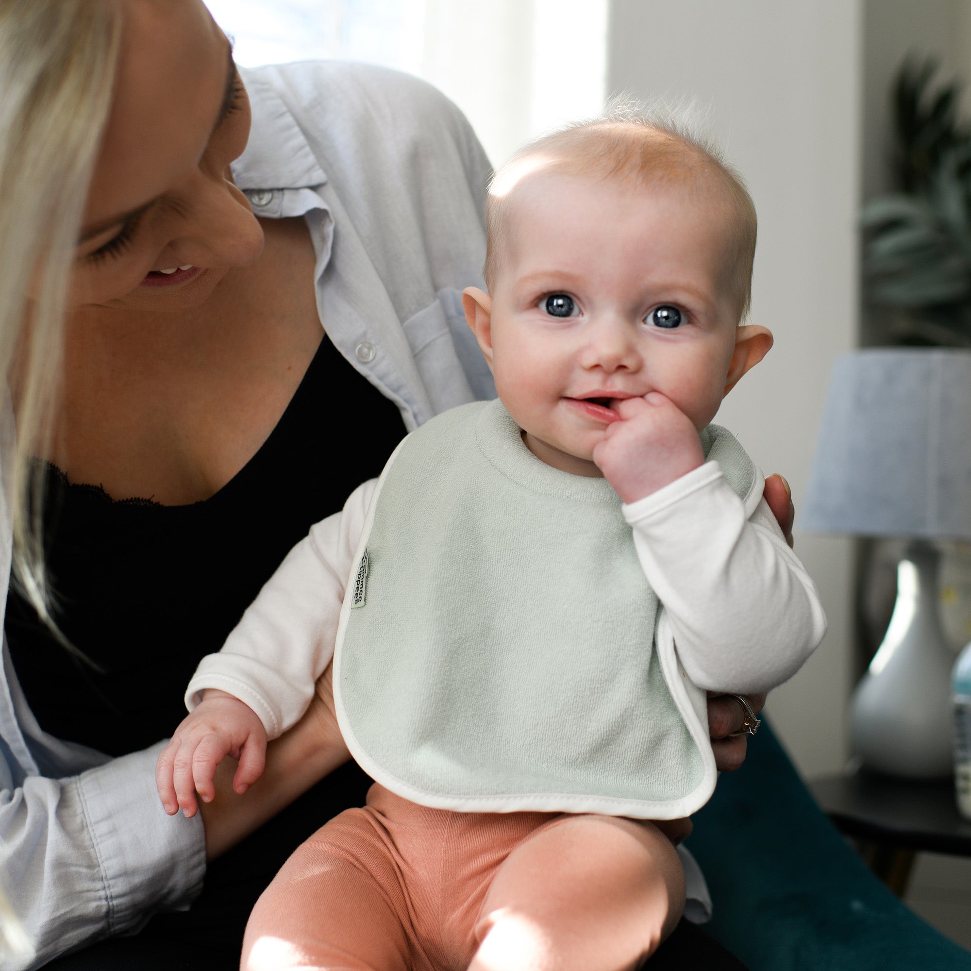 Tommee Tippee Natural Start Milk Feeding Bibs